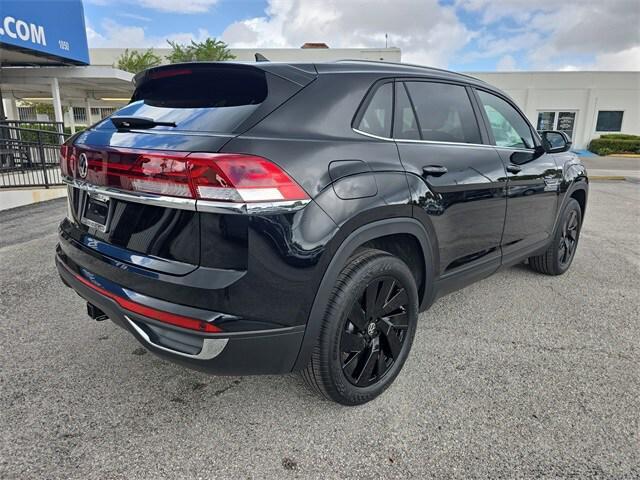 new 2026 Volkswagen Atlas Cross Sport car, priced at $45,286