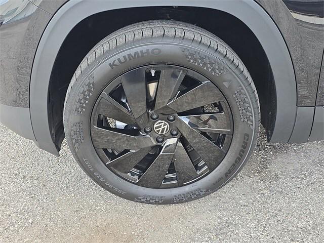 new 2026 Volkswagen Atlas Cross Sport car, priced at $45,286