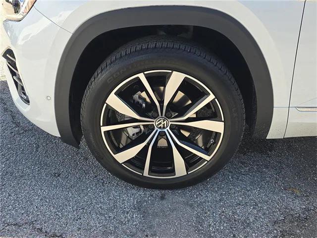 new 2026 Volkswagen Atlas Cross Sport car, priced at $55,346