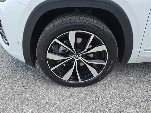 new 2026 Volkswagen Atlas car, priced at $55,560