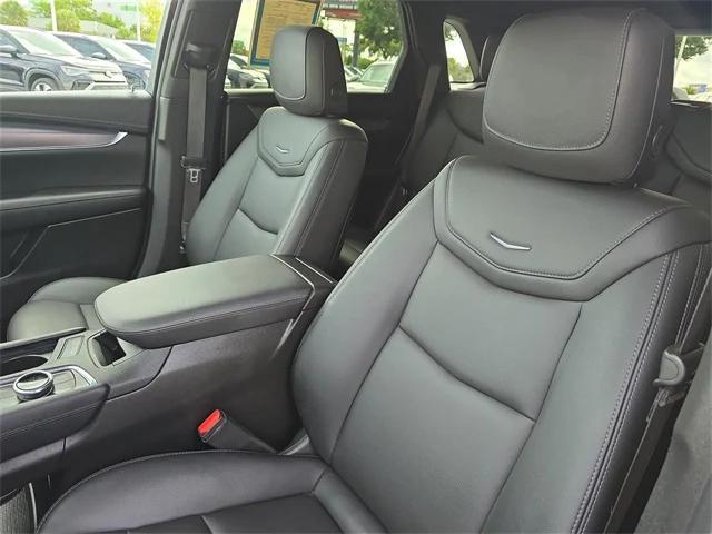 used 2022 Cadillac XT5 car, priced at $28,499