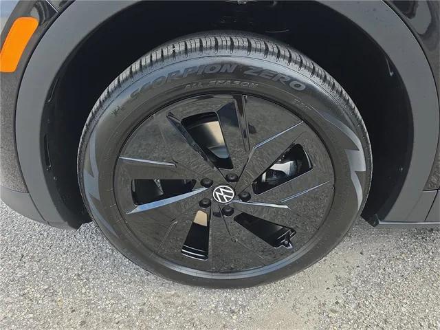 new 2025 Volkswagen ID.4 car, priced at $51,871