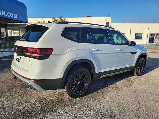 new 2025 Volkswagen Atlas car, priced at $45,138