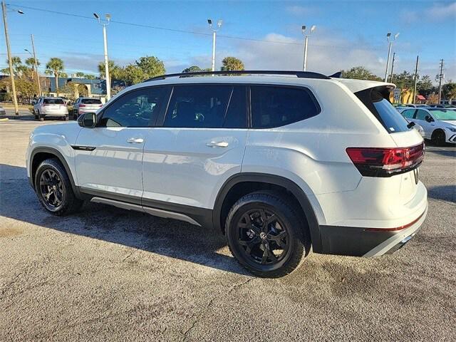 new 2025 Volkswagen Atlas car, priced at $45,138