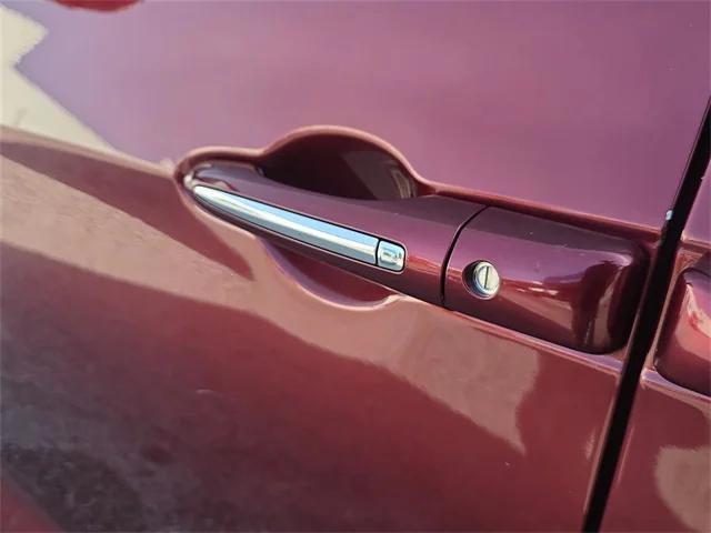 used 2021 Chrysler Pacifica Hybrid car, priced at $24,295