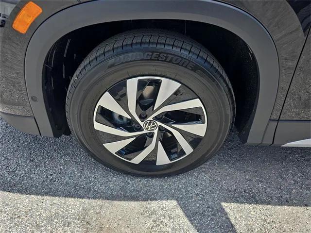 new 2025 Volkswagen Tiguan car, priced at $28,476