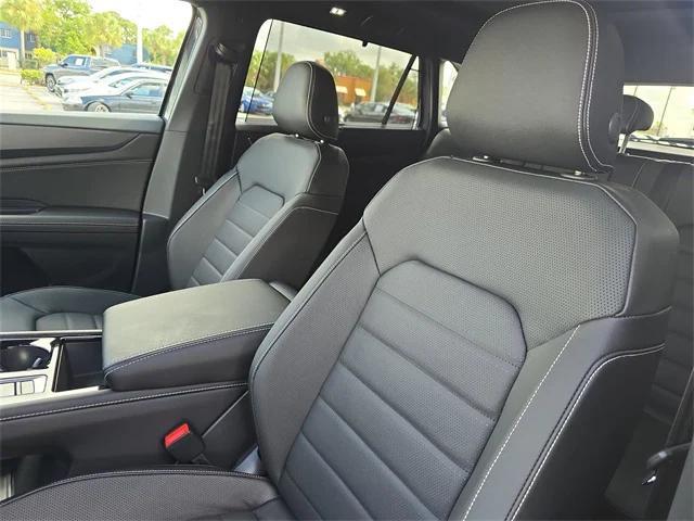 new 2025 Volkswagen Atlas Cross Sport car, priced at $44,996