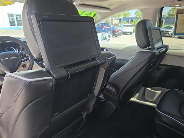 used 2022 Chrysler Pacifica Hybrid car, priced at $25,899
