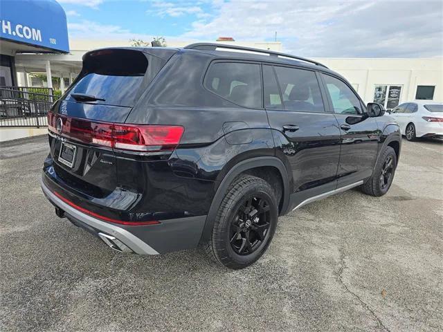 new 2025 Volkswagen Atlas car, priced at $43,638