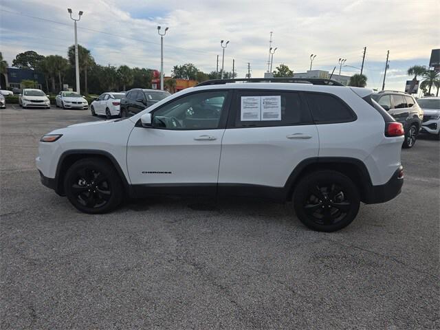 used 2018 Jeep Cherokee car, priced at $15,495