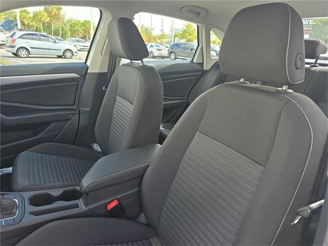 new 2025 Volkswagen Jetta car, priced at $22,500