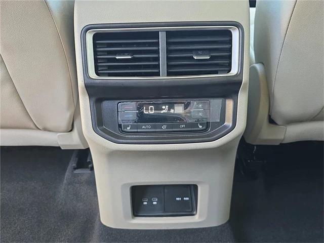 new 2026 Volkswagen Atlas car, priced at $55,060