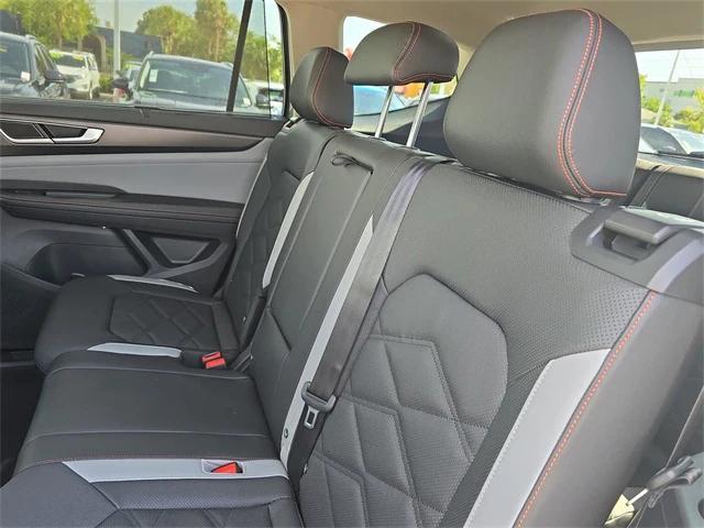 new 2025 Volkswagen Atlas car, priced at $43,477
