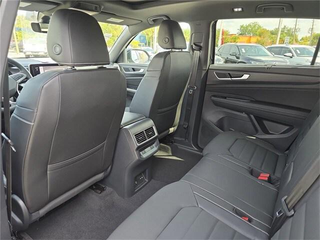 new 2026 Volkswagen Atlas Cross Sport car, priced at $49,585