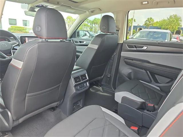 new 2025 Volkswagen Atlas car, priced at $44,638