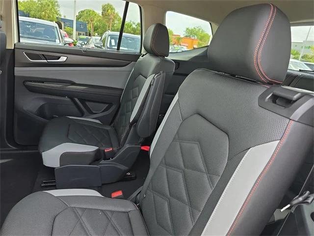 new 2025 Volkswagen Atlas car, priced at $44,638
