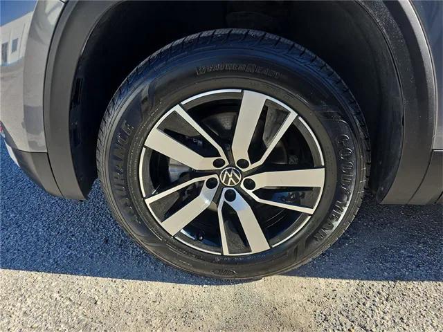 used 2022 Volkswagen Atlas car, priced at $20,899