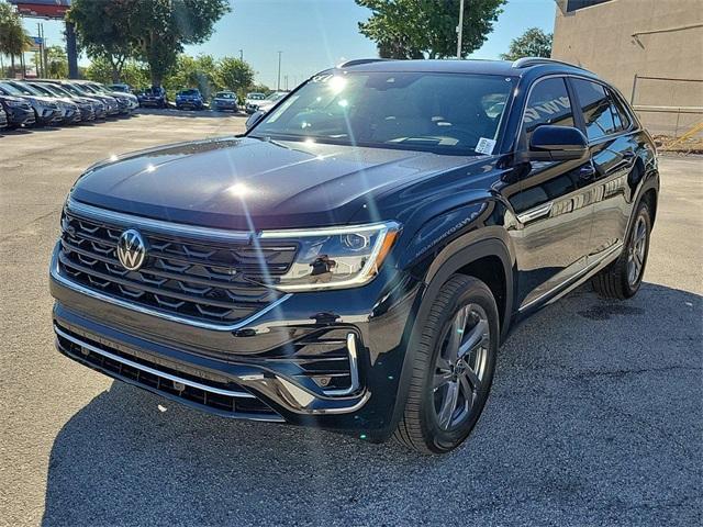 new 2024 Volkswagen Atlas Cross Sport car, priced at $45,973