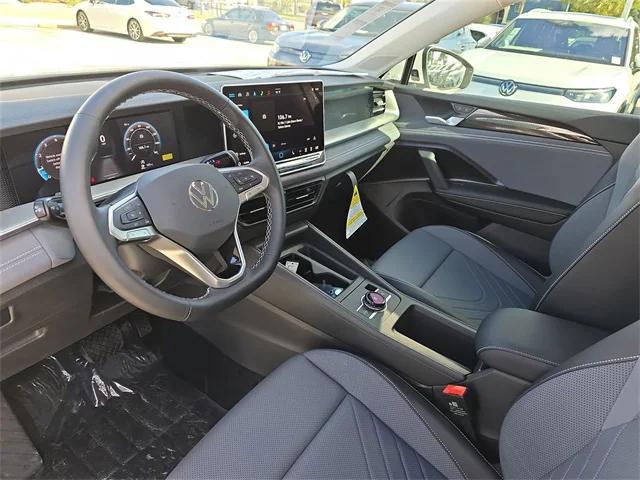 new 2025 Volkswagen Tiguan car, priced at $32,686