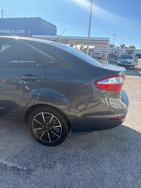 used 2017 Ford Fiesta car