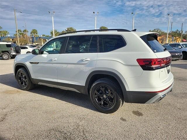 new 2025 Volkswagen Atlas car, priced at $45,138