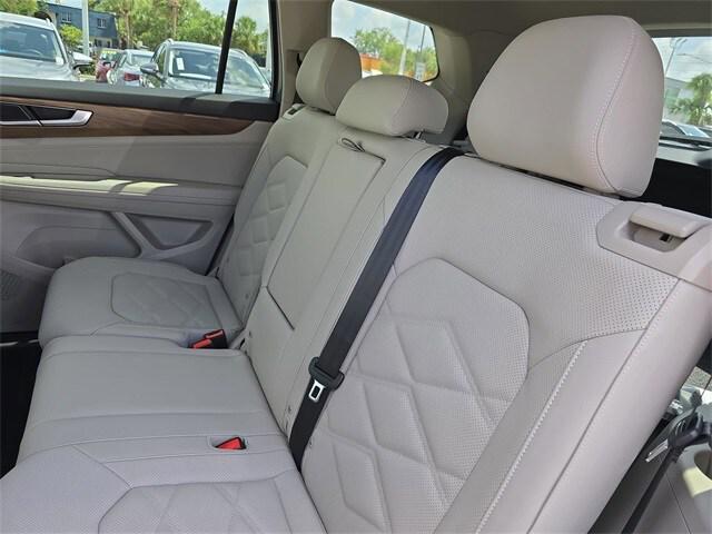 new 2025 Volkswagen Atlas car, priced at $36,109