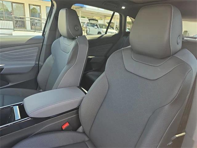 new 2025 Volkswagen ID.4 car, priced at $49,103