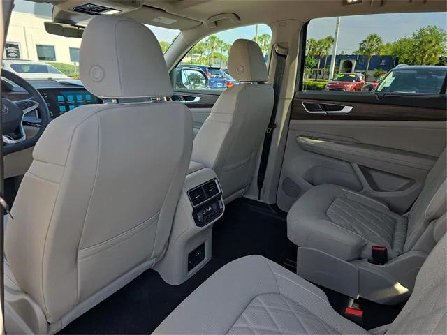 new 2025 Volkswagen Atlas car, priced at $49,972