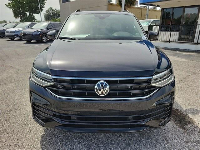 new 2024 Volkswagen Tiguan car, priced at $32,899