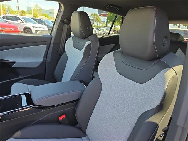 new 2025 Volkswagen ID.4 car, priced at $40,635