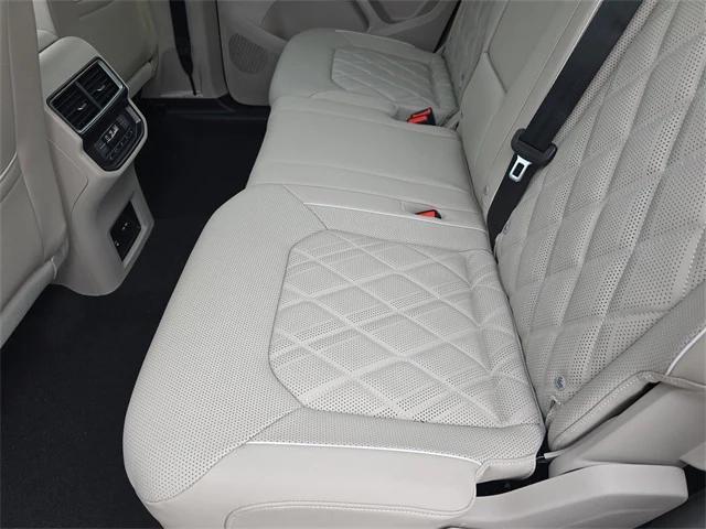 new 2025 Volkswagen Atlas car, priced at $51,874