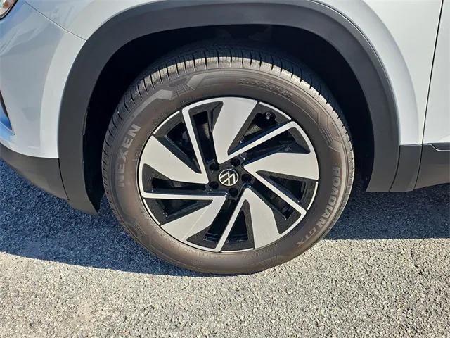 new 2026 Volkswagen Atlas car, priced at $44,936