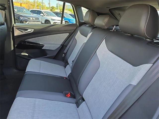 new 2025 Volkswagen ID.4 car, priced at $41,880