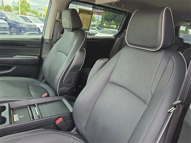 used 2024 Honda Odyssey car, priced at $42,999
