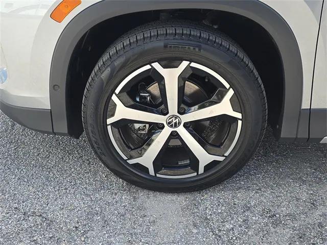 new 2025 Volkswagen Tiguan car, priced at $31,913