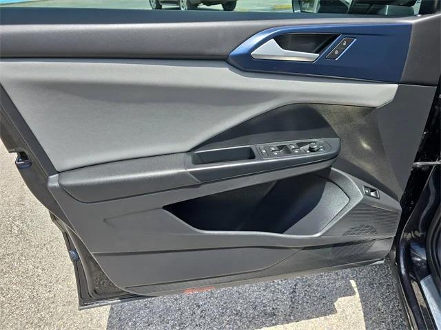used 2022 Volkswagen Taos car