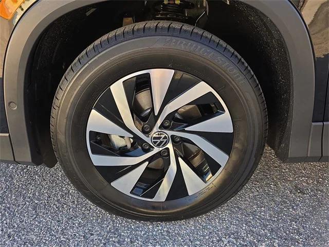 new 2025 Volkswagen Tiguan car, priced at $30,220