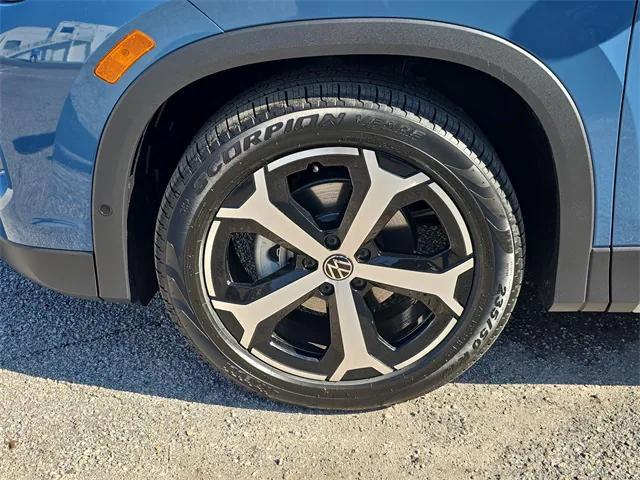 new 2026 Volkswagen Tiguan car, priced at $35,933