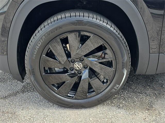 new 2026 Volkswagen Atlas car, priced at $45,500