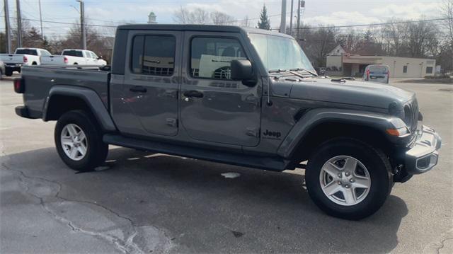 used 2022 Jeep Gladiator car, priced at $33,390