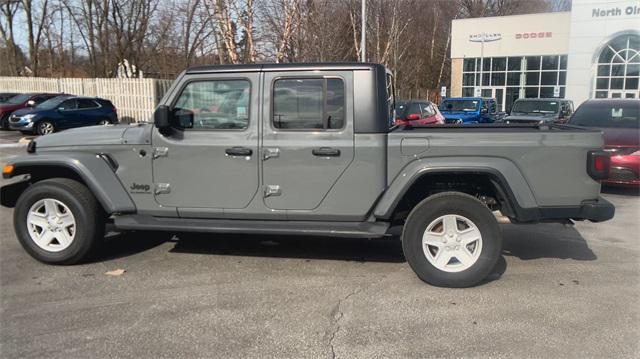 used 2022 Jeep Gladiator car, priced at $33,390