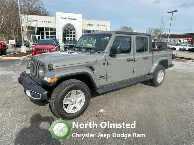 used 2022 Jeep Gladiator car, priced at $34,190