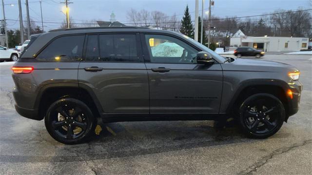 new 2025 Jeep Grand Cherokee car, priced at $42,864