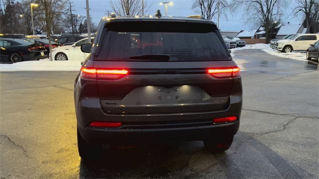 new 2025 Jeep Grand Cherokee car, priced at $42,864