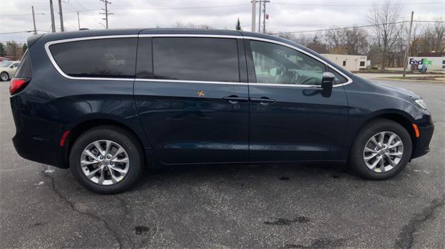 new 2025 Chrysler Pacifica car, priced at $46,460