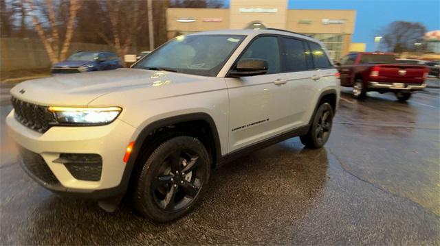 new 2024 Jeep Grand Cherokee car, priced at $40,844