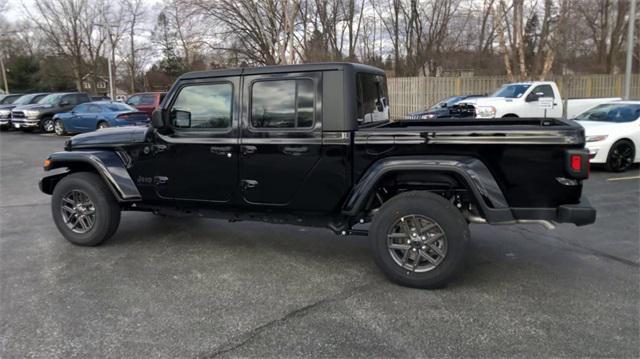 new 2024 Jeep Gladiator car, priced at $42,083