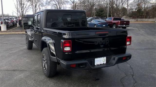 new 2024 Jeep Gladiator car, priced at $42,083