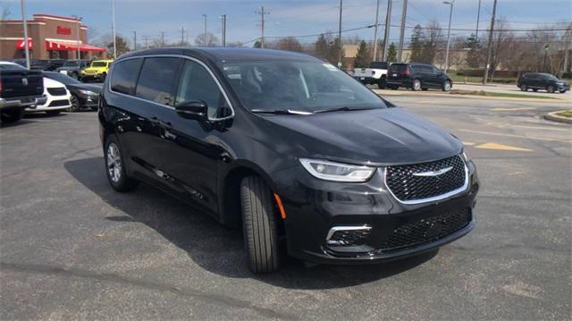 new 2024 Chrysler Pacifica car, priced at $44,554