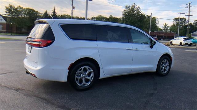 new 2024 Chrysler Pacifica car, priced at $47,877